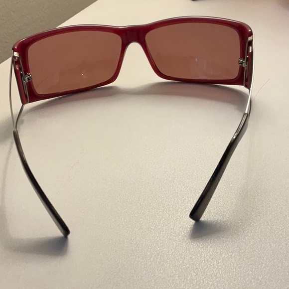 212 CAROLINA HERRERA Her Vintage Brown Sunglases main image 7